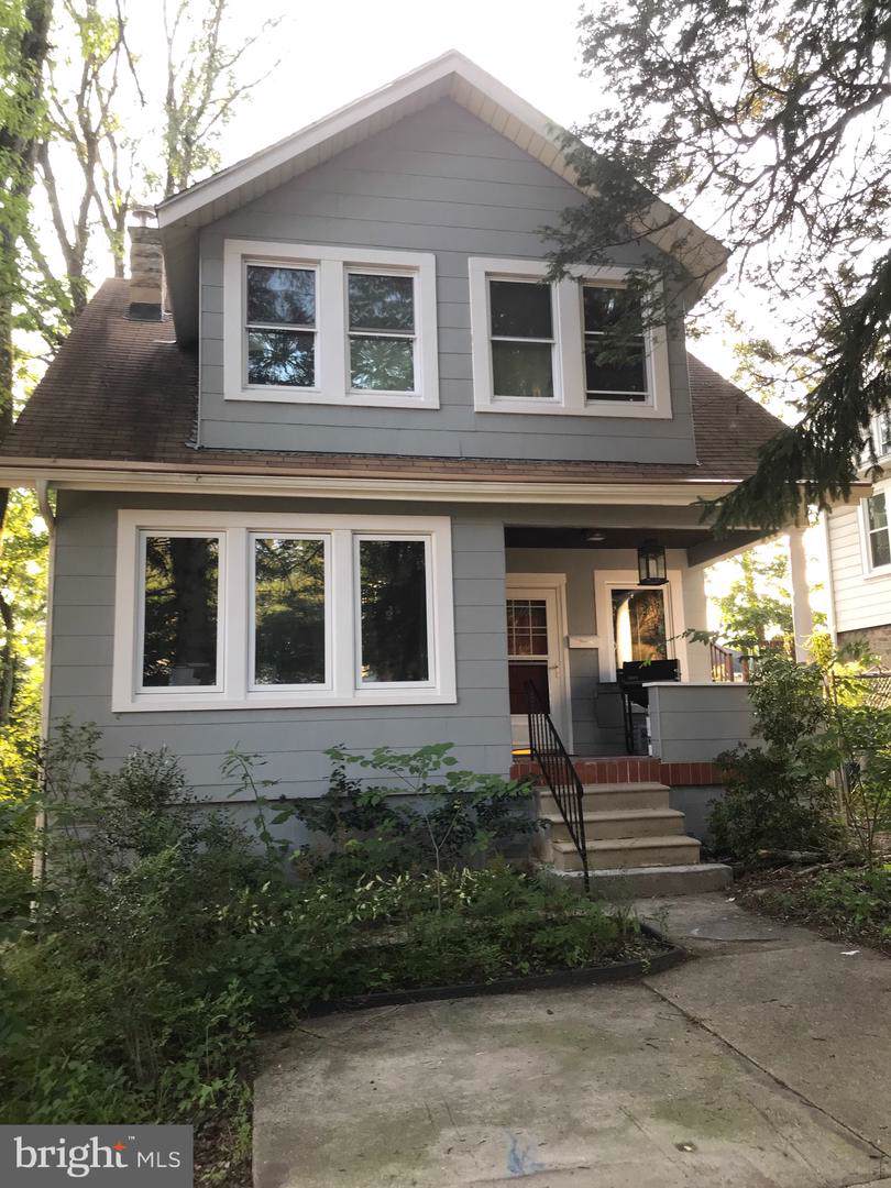 2304 Lyndhurst Avenue - Photo 1