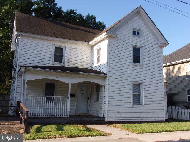 208 Maple Avenue - Photo 1