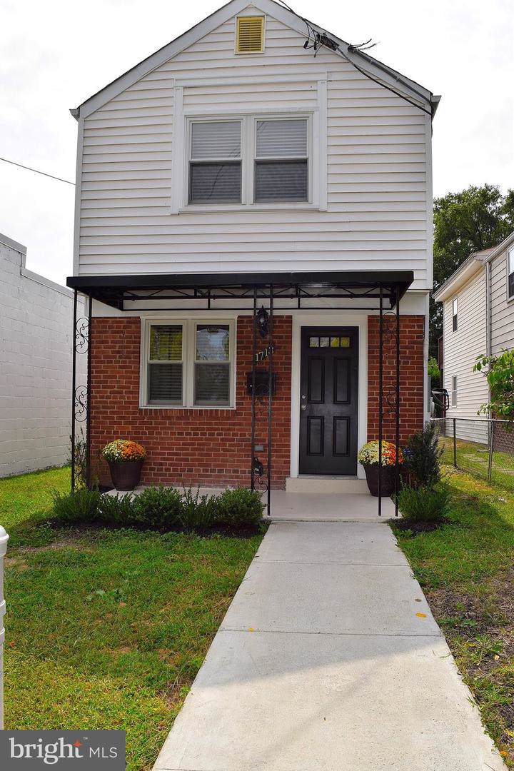 1713 Newton Street - Photo 1