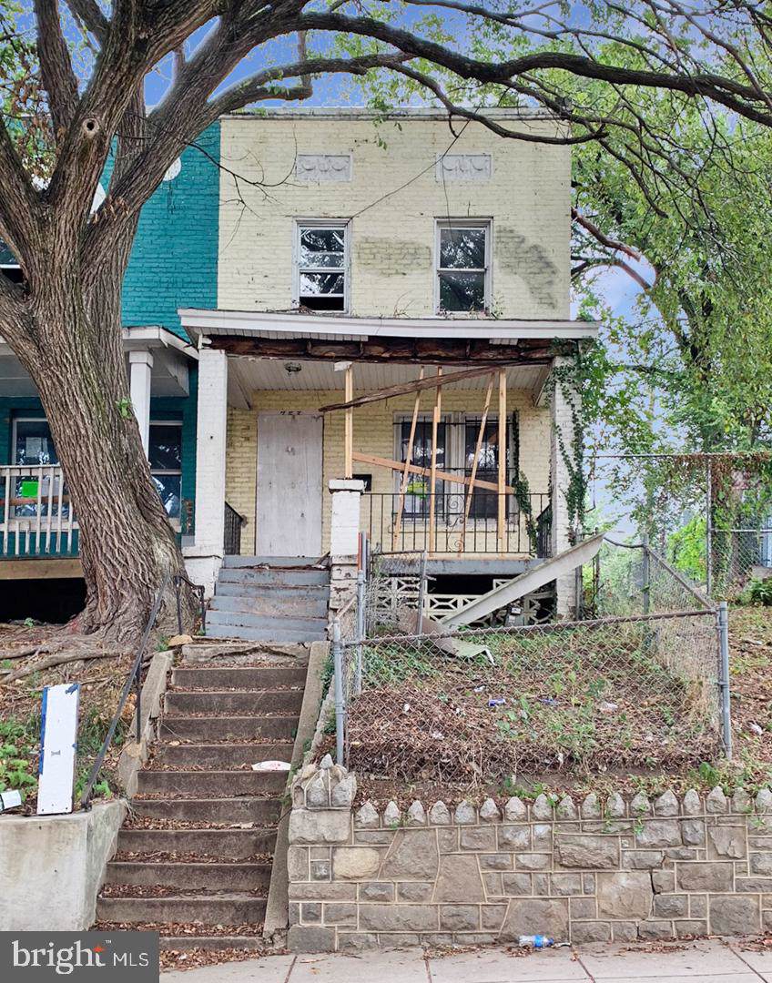 753 Columbia Road - Photo 1