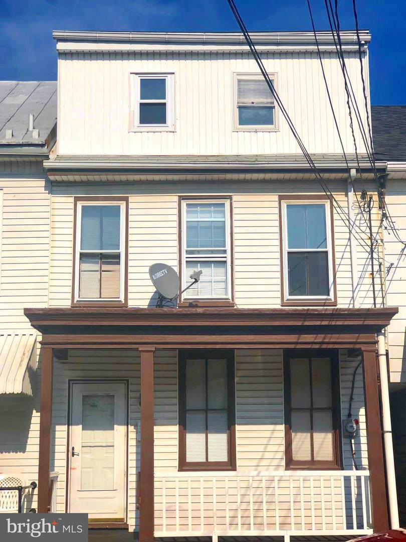 346 7TH Street - Photo 1