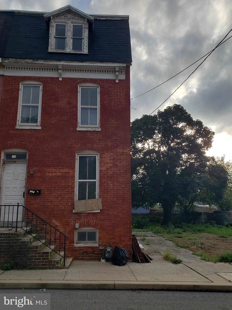112 Manchester Street - Photo 1