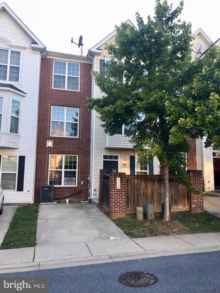 114 Featherstone Place - Photo 1