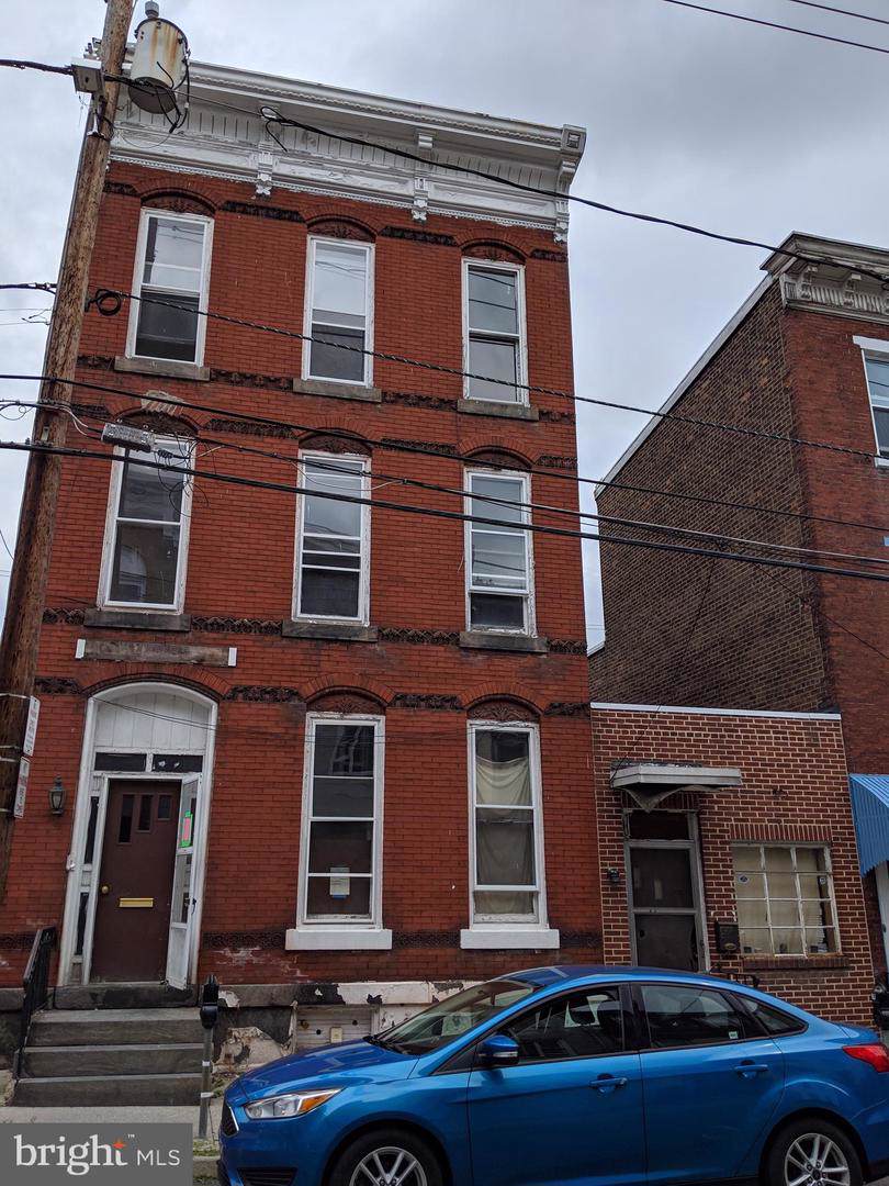 218 2ND Street - Photo 1