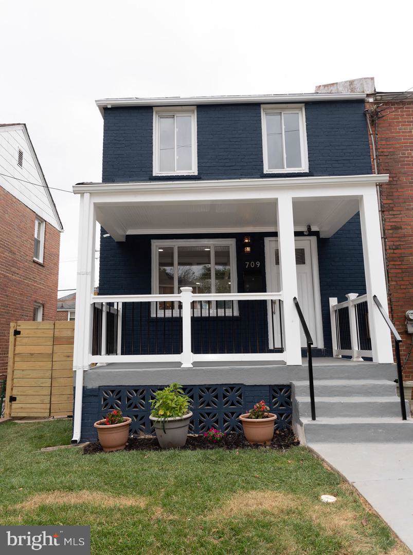 709 Faraday Place - Photo 1