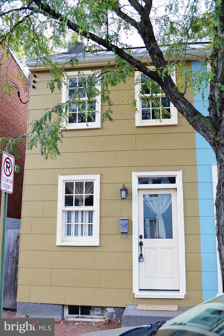 7 5TH Street - Photo 1