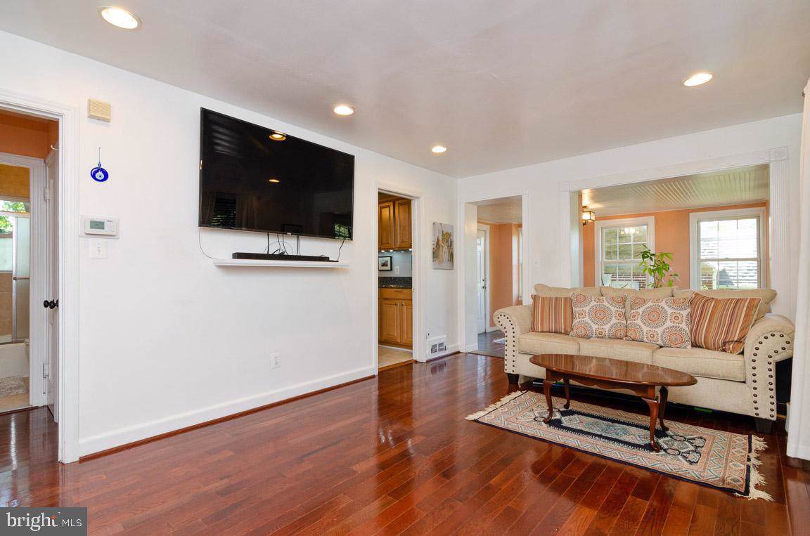 6711 Conway Avenue - Photo 1