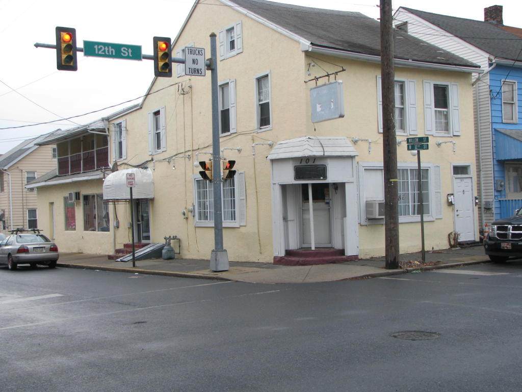 101 12TH Street - Photo 1