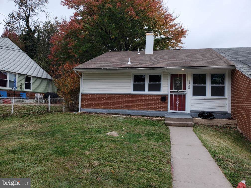 1920 Palmer Park Road - Photo 1