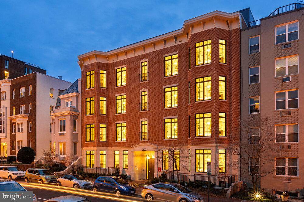 2122 N Street - Photo 1