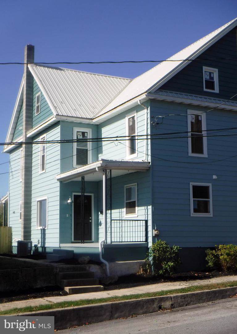 442 Center Street - Photo 1