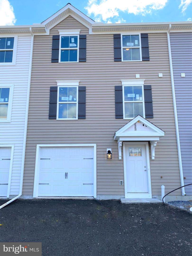 8105 Kelly Drive - Photo 1