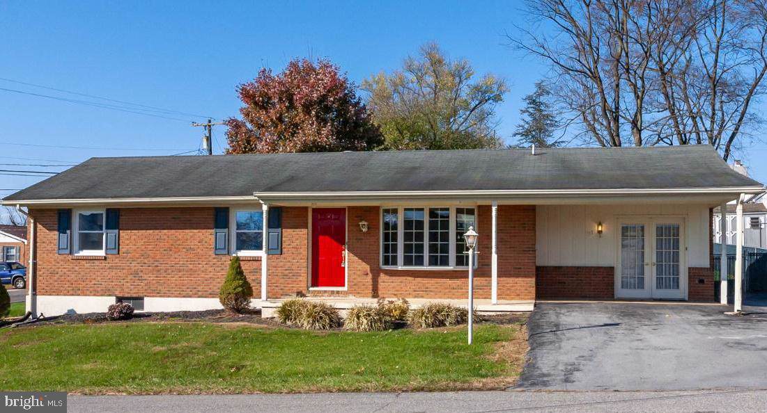 211 Young Avenue - Photo 1