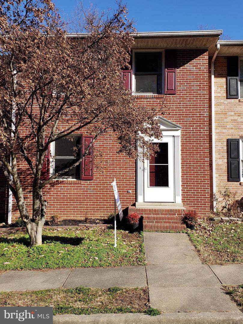 202 Lyndale Court - Photo 1