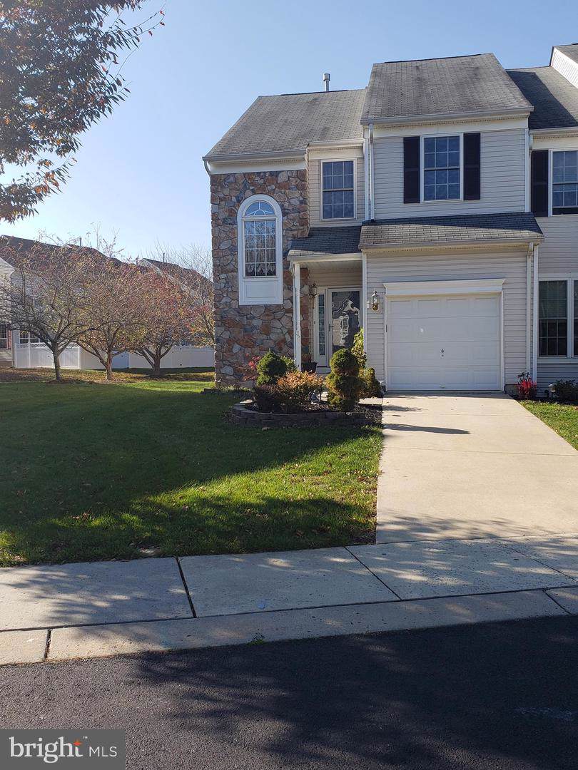 33 Farmington Court - Photo 1