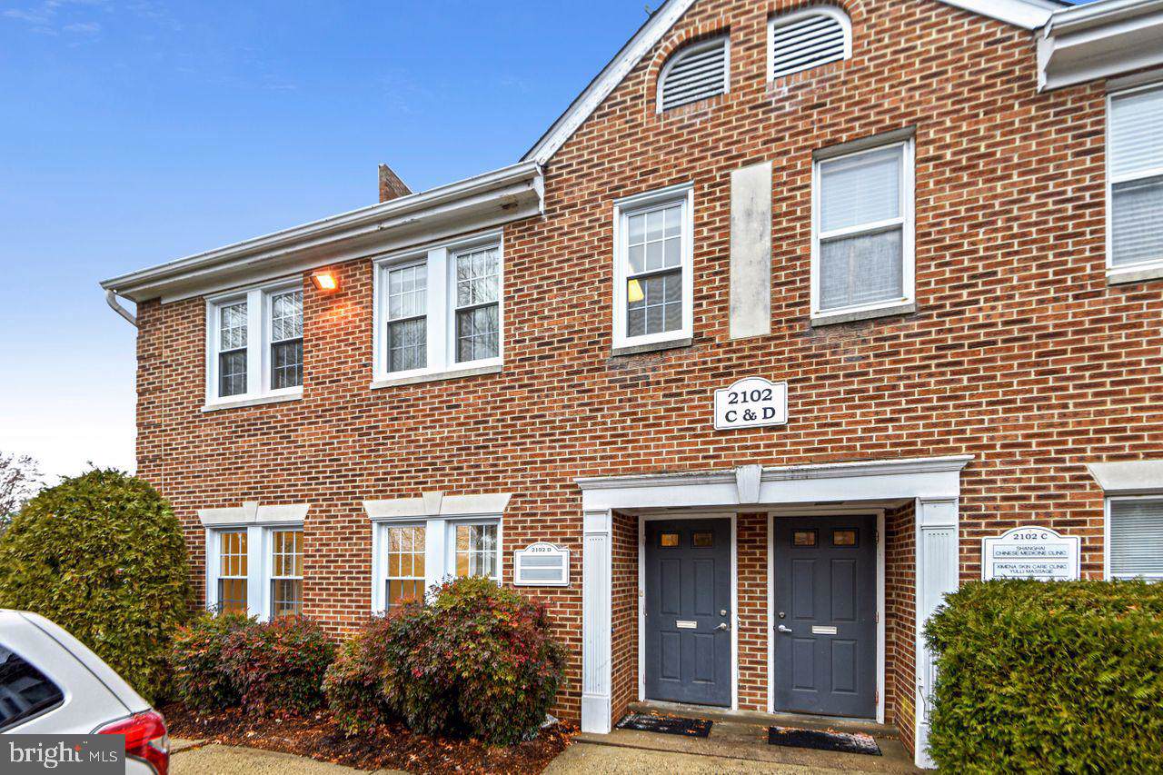 2102 Gallows Road - Photo 1