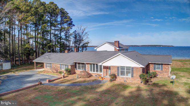 581 Barn Point Road - Photo 1