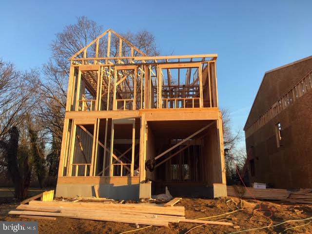 1010 Johnson Street - Photo 1