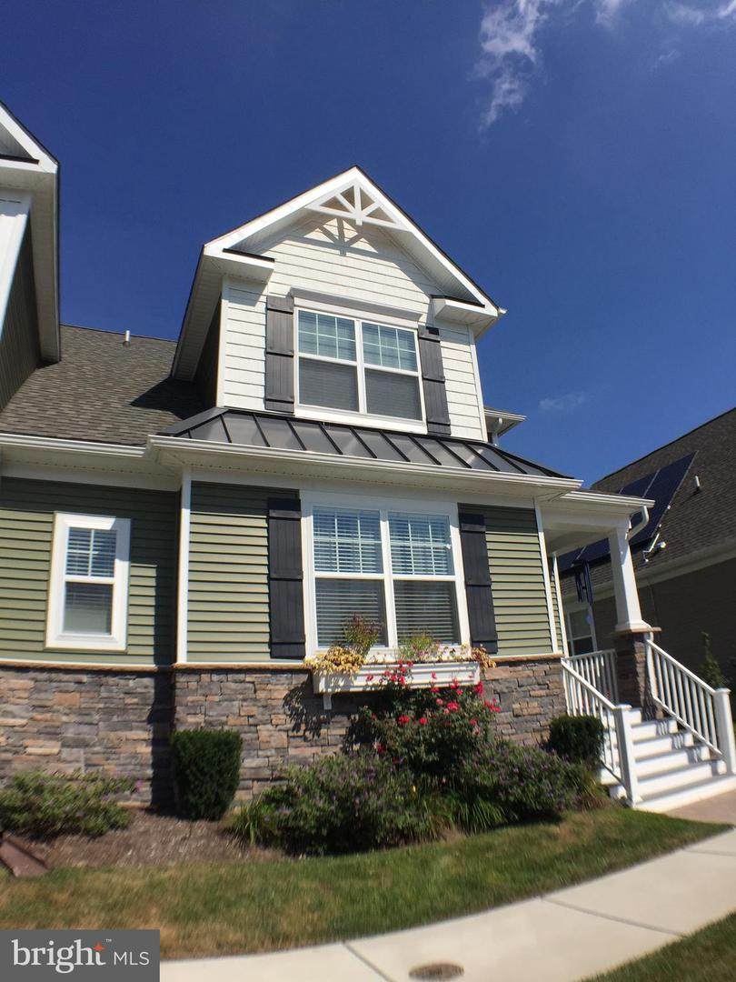 205 Mill Pond Avenue - Photo 1