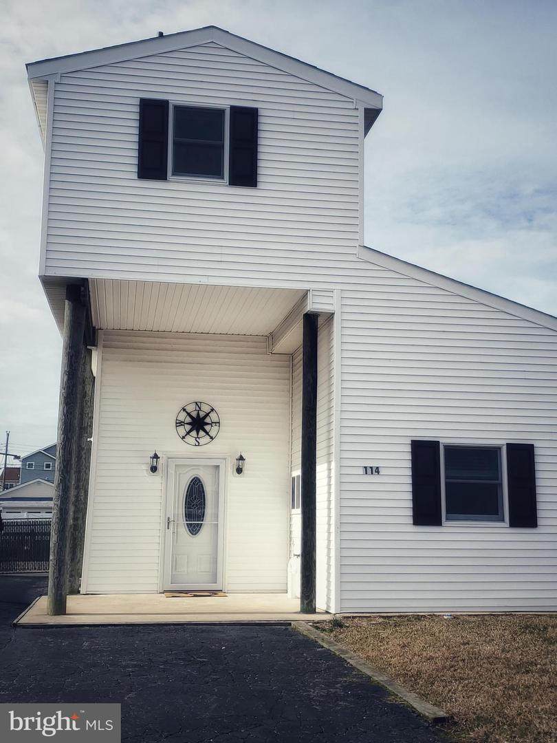114 Longboat Drive - Photo 1