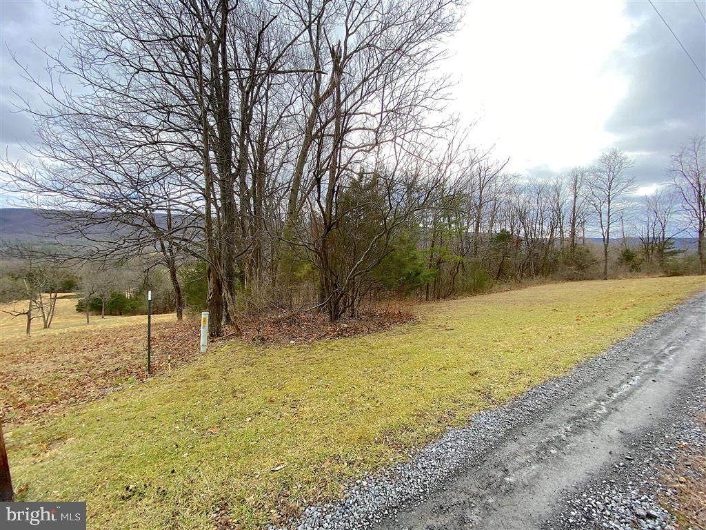 120 Hunt Club Lane - Photo 1
