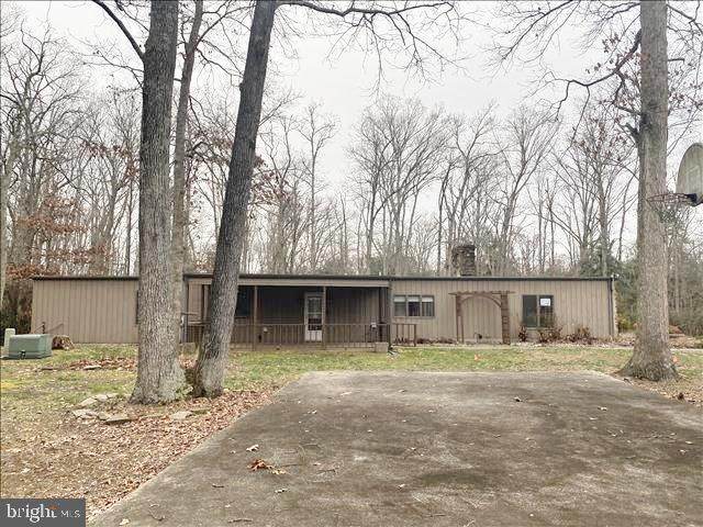 686 James Drive - Photo 1
