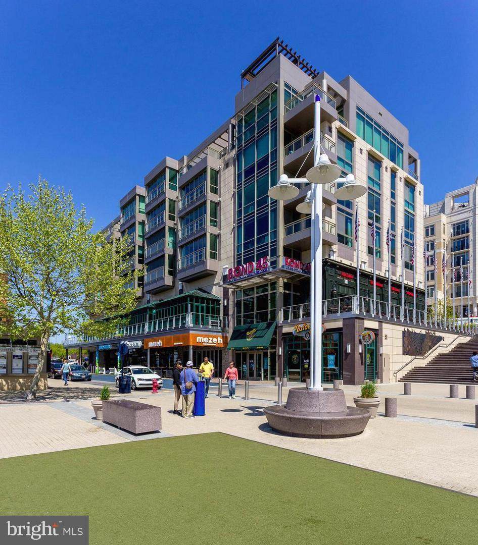 147 Waterfront Street - Photo 1