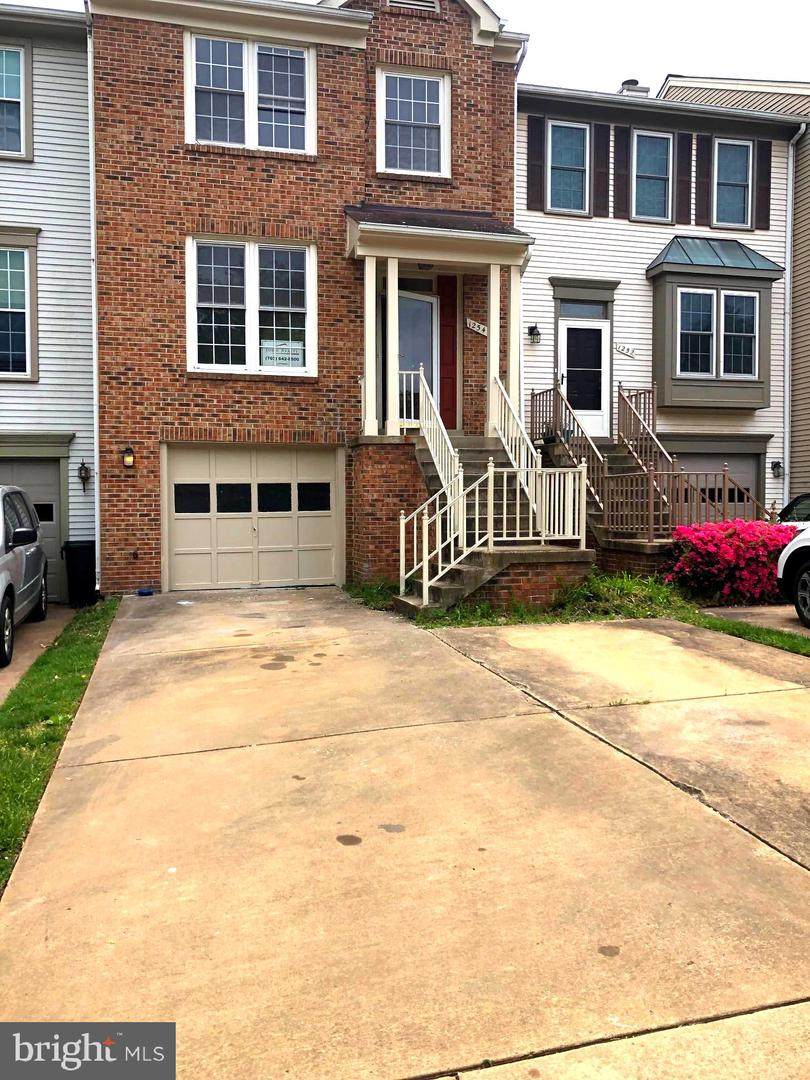 1254 Bond Street - Photo 1