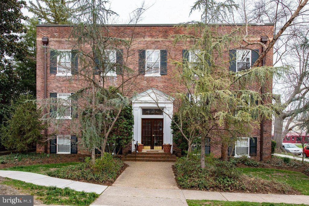 1 W. Maple Street - Photo 1