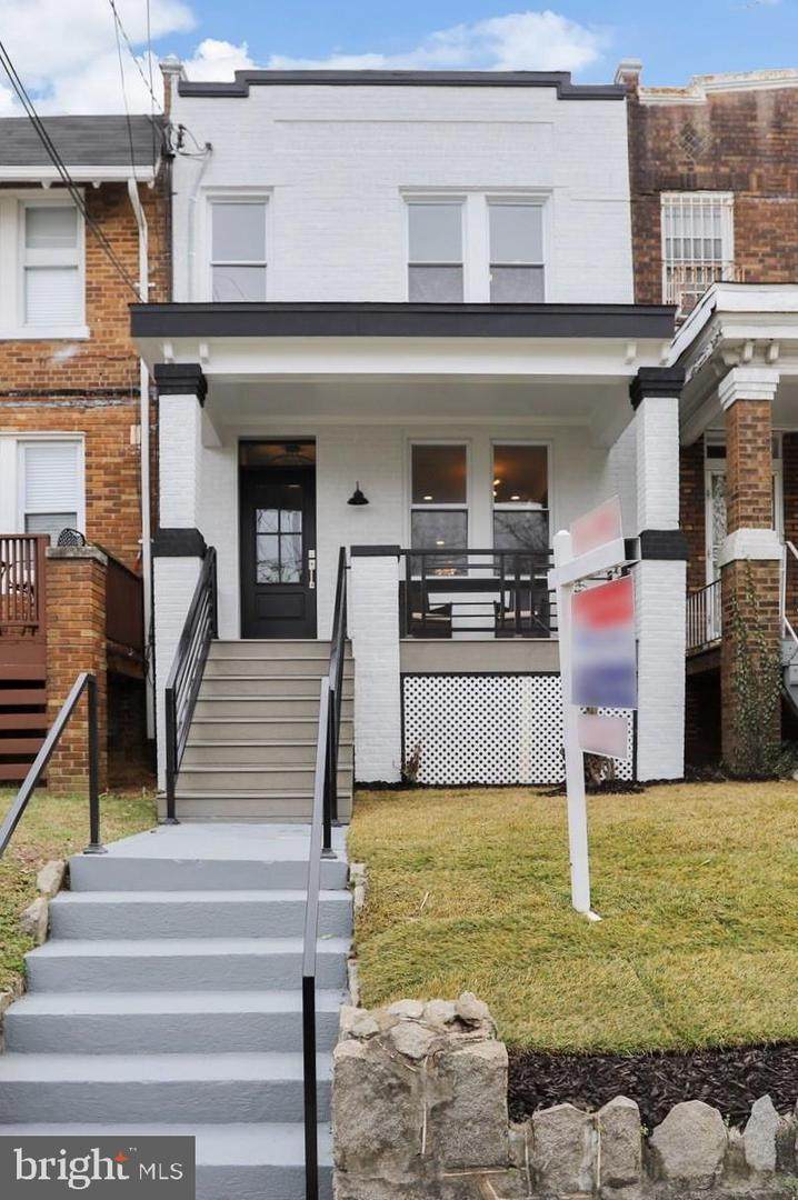615 Franklin Street - Photo 1