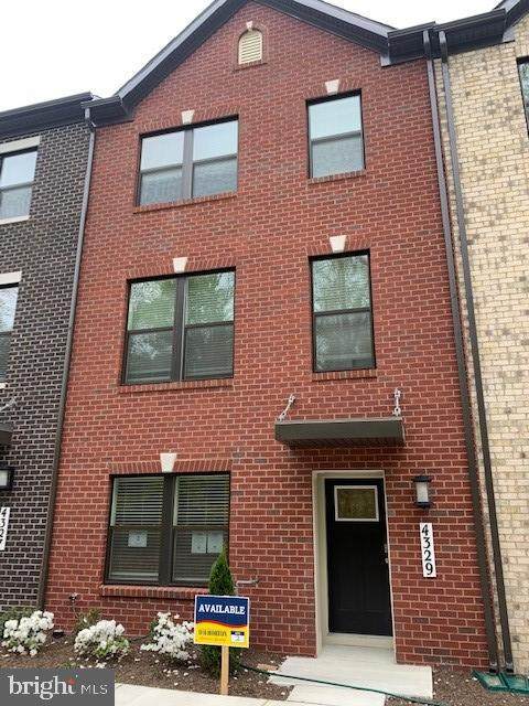 4329 Medfield Avenue - Photo 1