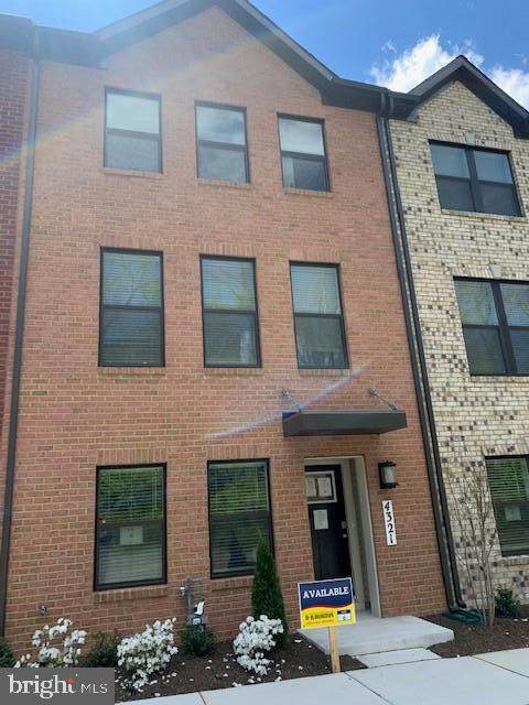 4321 Medfield Avenue - Photo 1