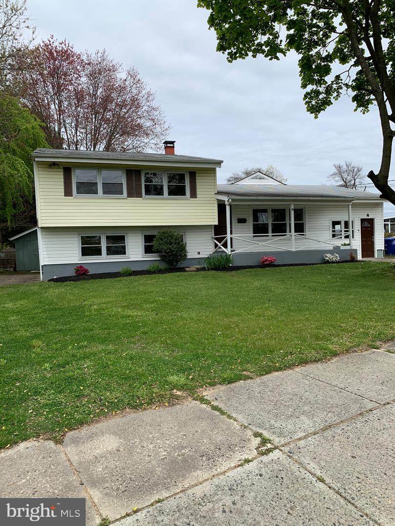 4 Larchmont Drive - Photo 1