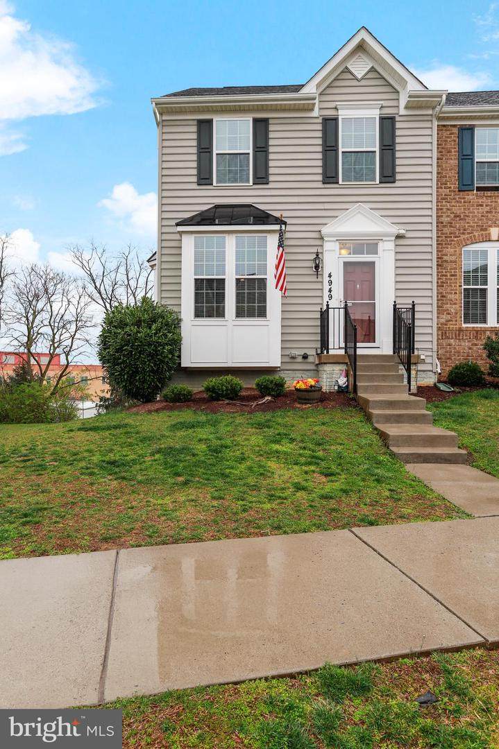 4949 Small Gains Way - Photo 1