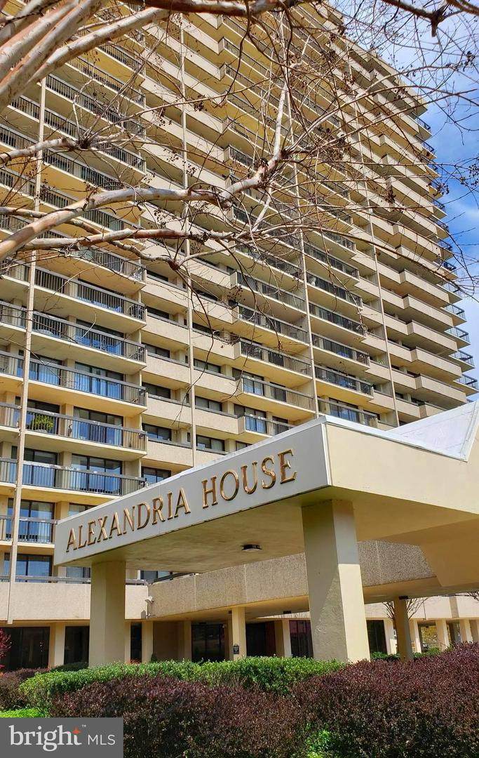 400 Madison Street - Photo 1