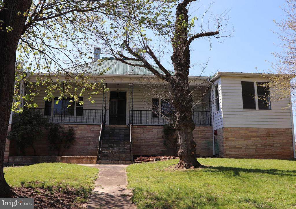 140 Court Street - Photo 1
