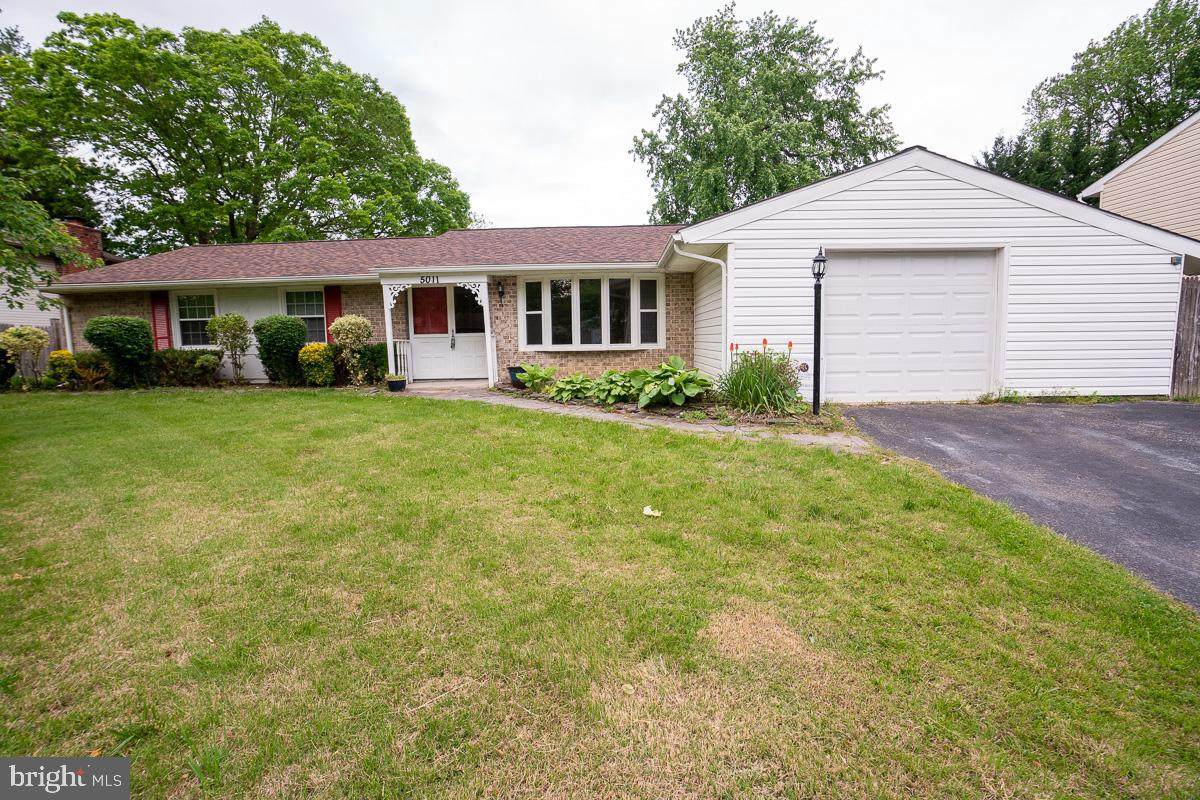 5011 Nicholas Road - Photo 1