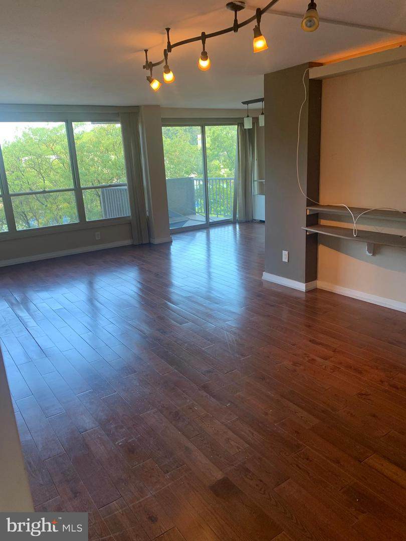 1001 City Avenue - Photo 1