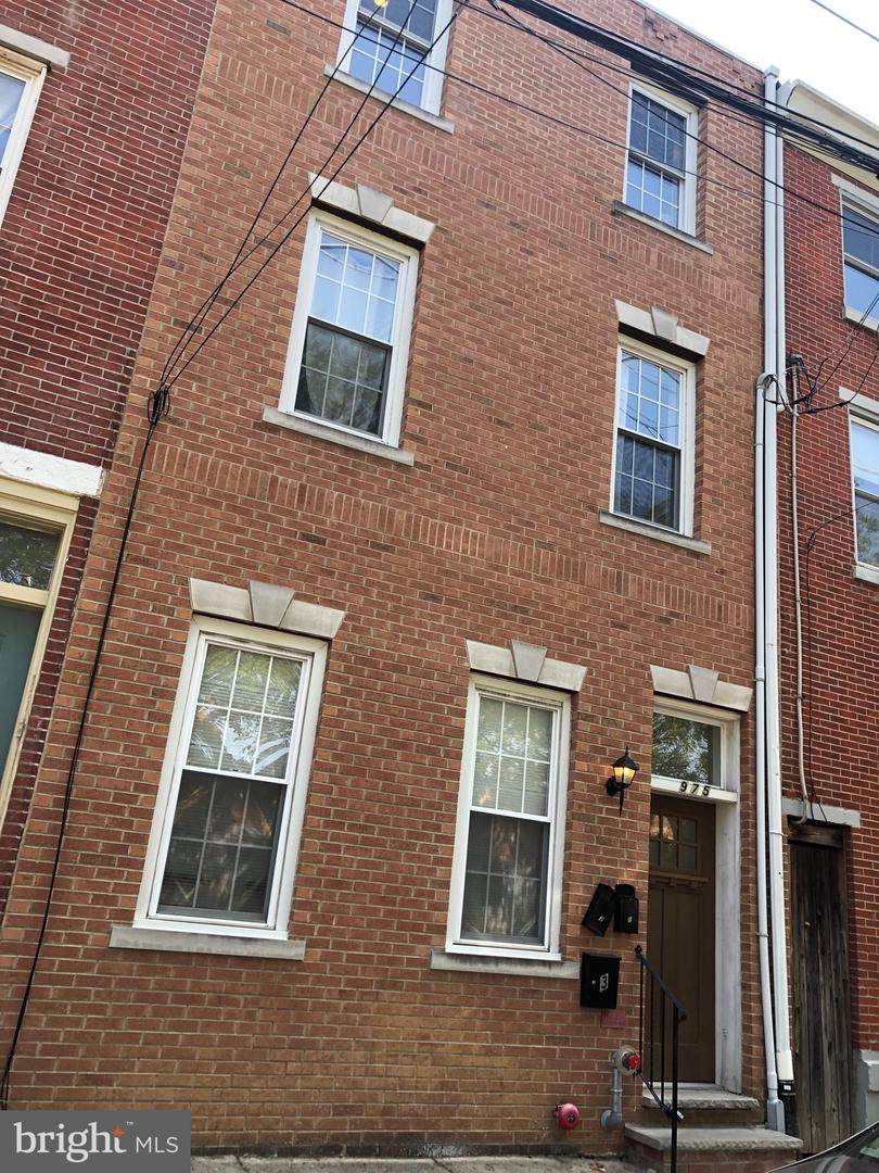 975 6TH Street - Photo 1