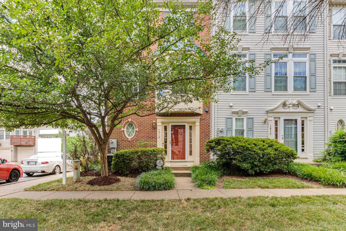 1012 Harrison Circle - Photo 1