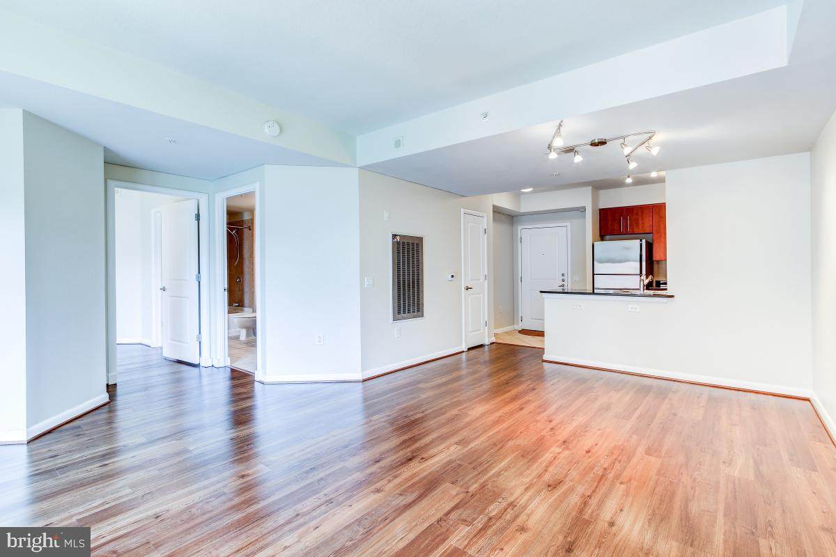 1021 Garfield Street - Photo 1