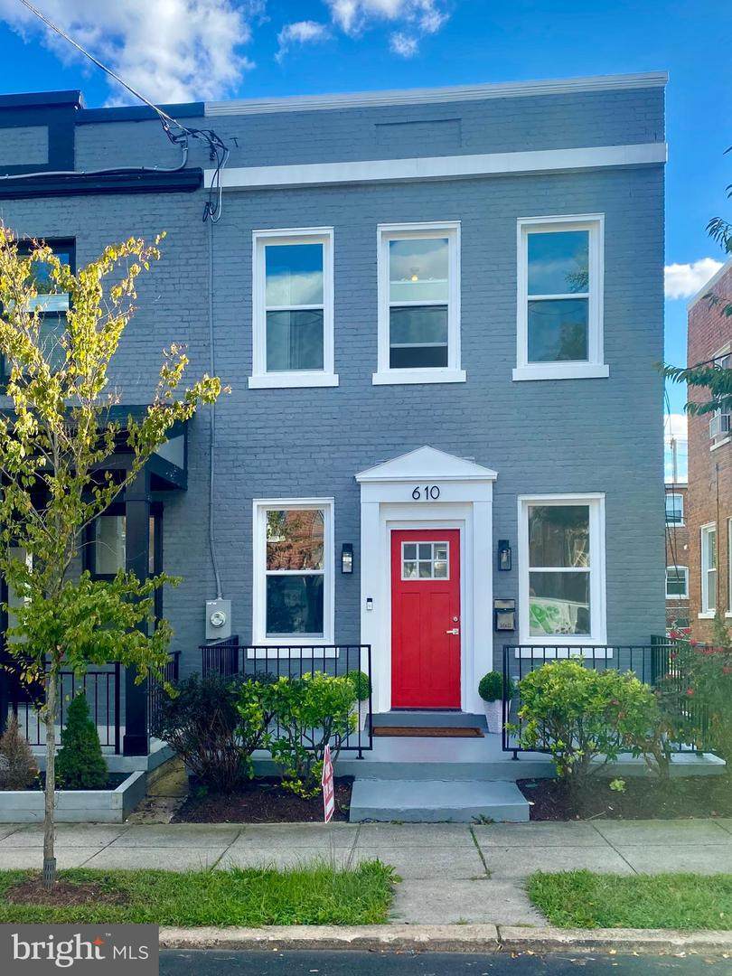 610 Roxboro Place - Photo 1