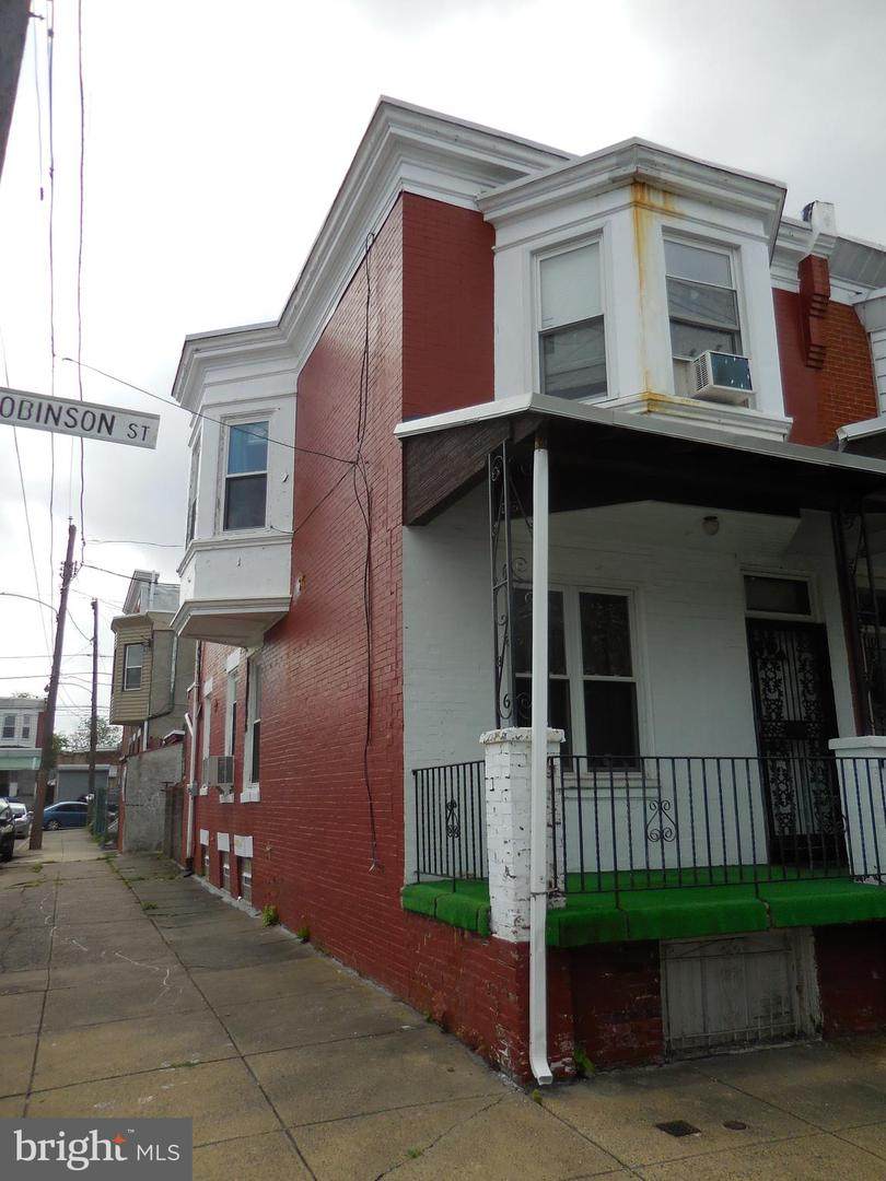 431 Robinson Street - Photo 1