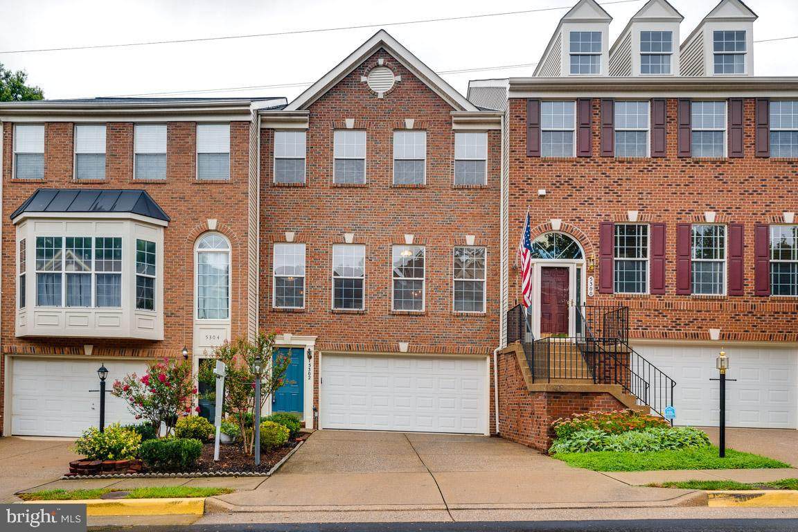 5302 Waldo Drive - Photo 1