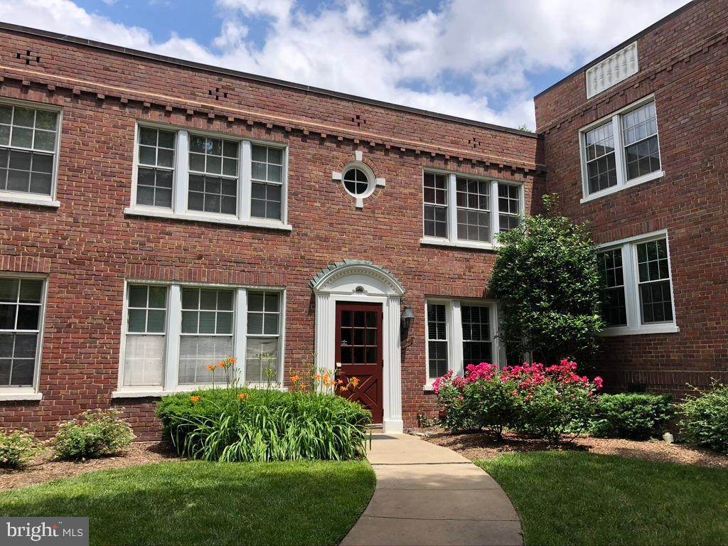 1709 Troy Street - Photo 1