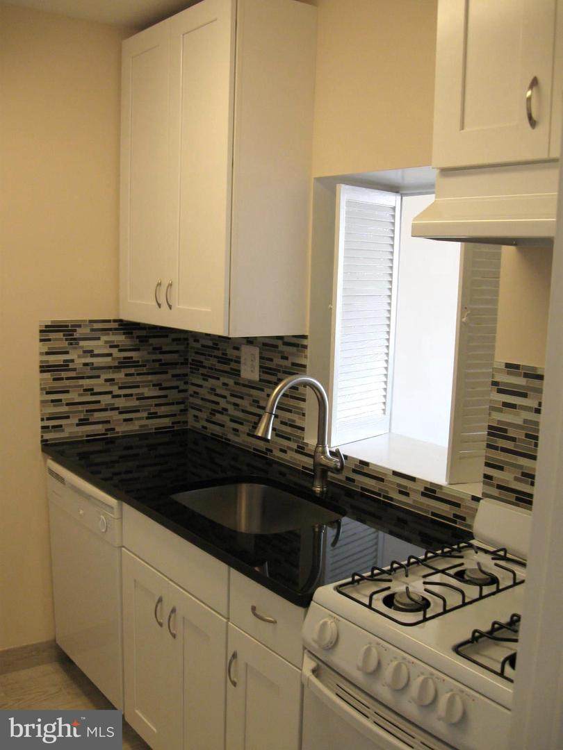 1111 Arlington Boulevard - Photo 1