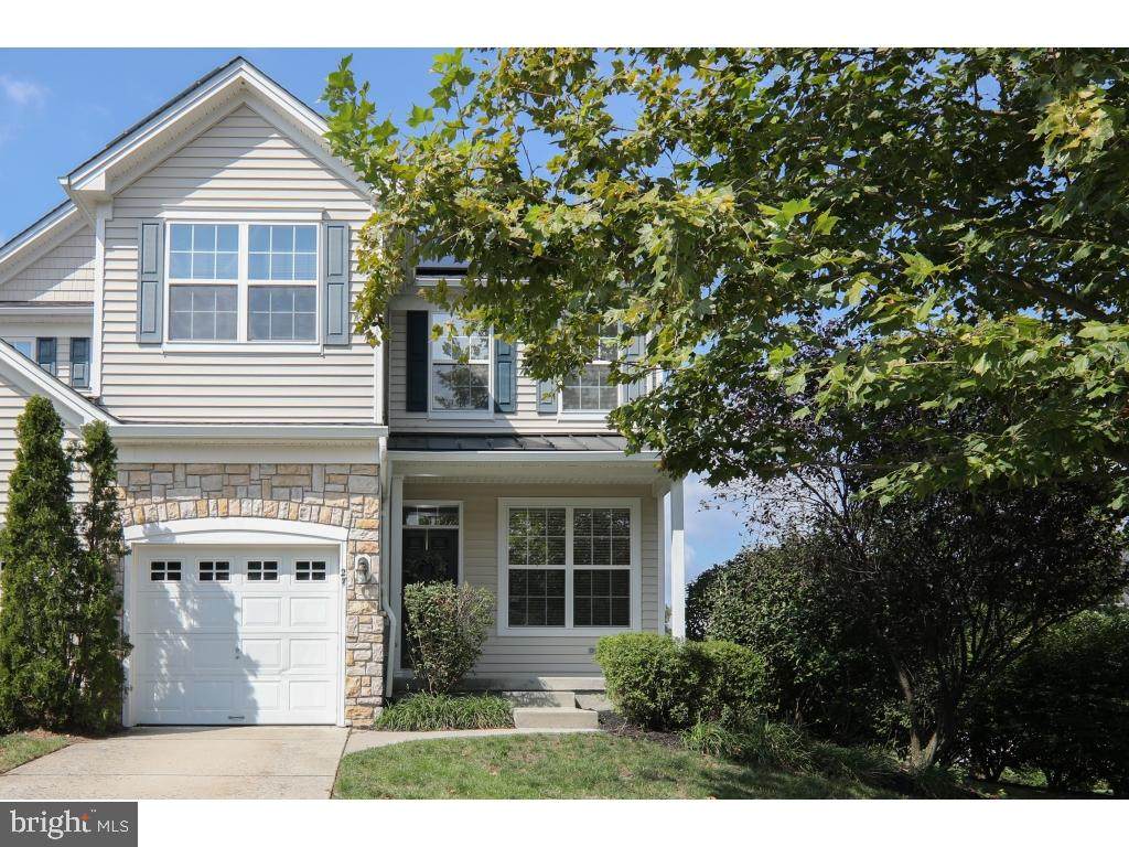 27 Compass Circle - Photo 1