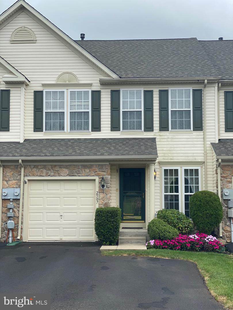 2507 Peachtree Drive - Photo 1
