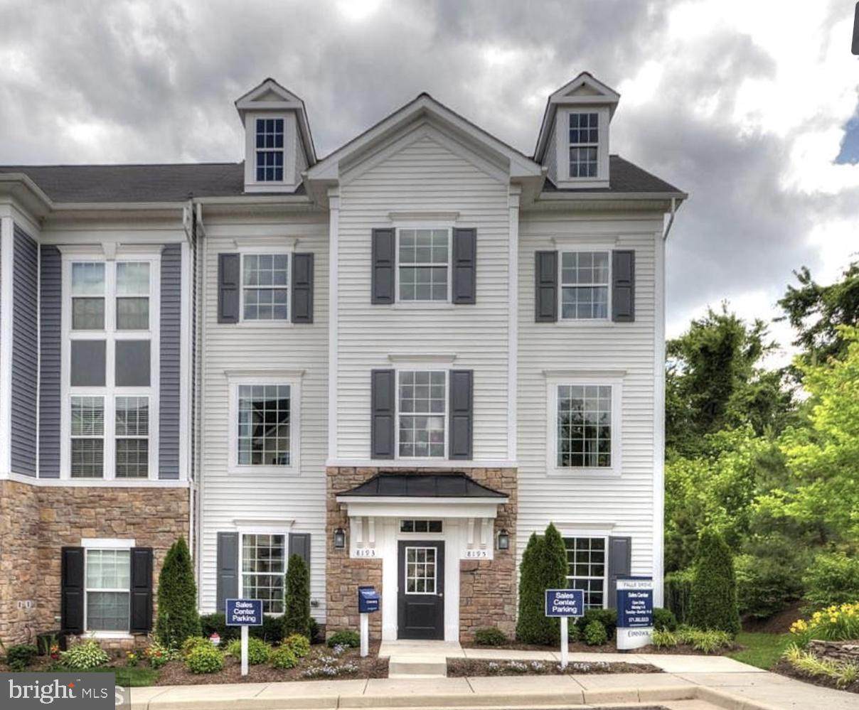 8193 Falls Grove Drive - Photo 1