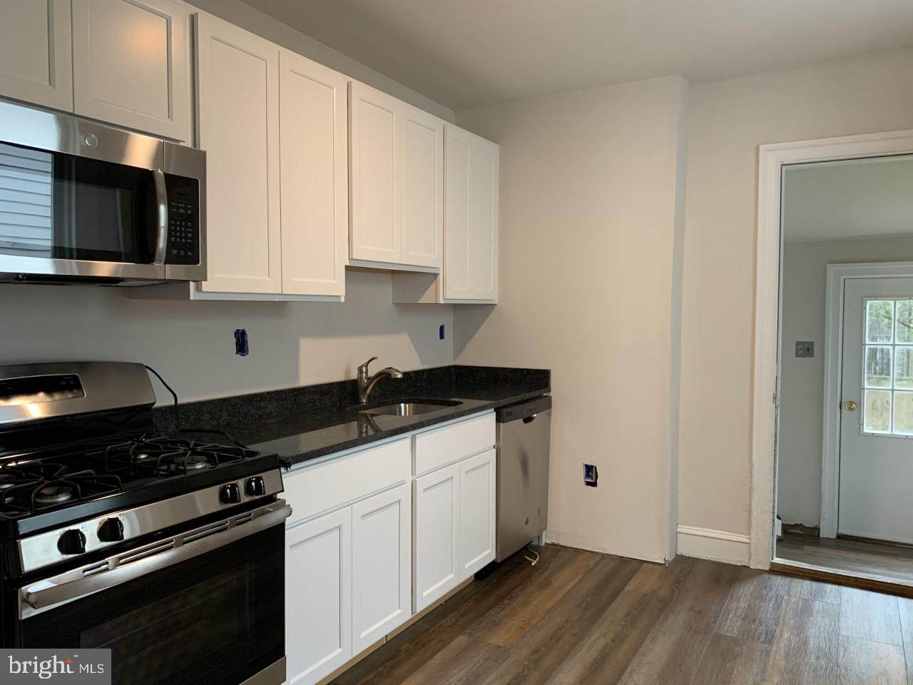 1006 Mermaid Lane - Photo 1